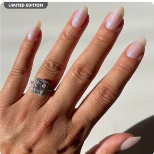 The Instant Mani Press-On Nails - Pink Goldfish